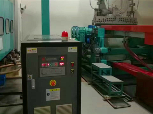 廠價直銷注塑模溫機(jī)