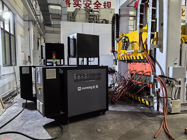 液壓機(jī)上下模控溫SMC模壓模溫機(jī)——應(yīng)用案例